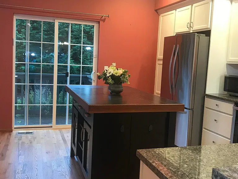 2511 Elmont Ct — Photo 6
