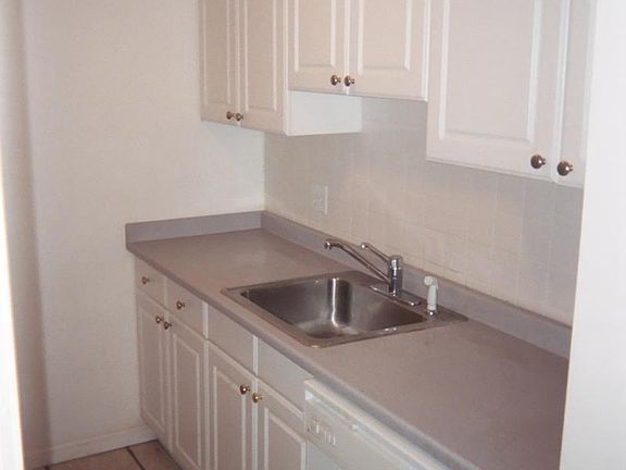 4th image of 2187 12th St #B
