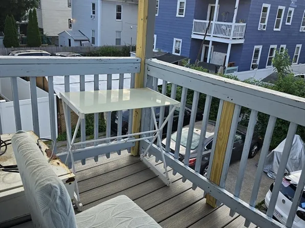 31 Groveland St Floor 2, Lynn, MA 01902