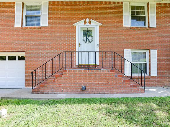 5th image of 332 Anita Dr