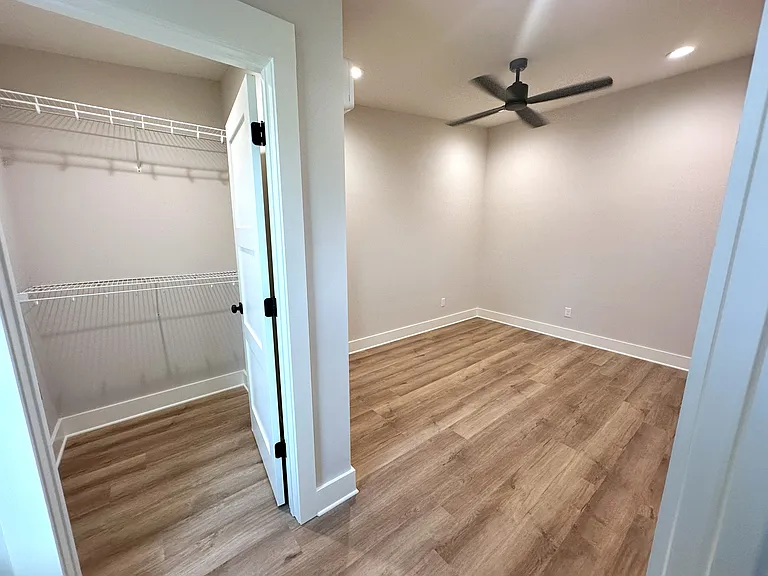 14 Walnut St NE #14 — Photo 24