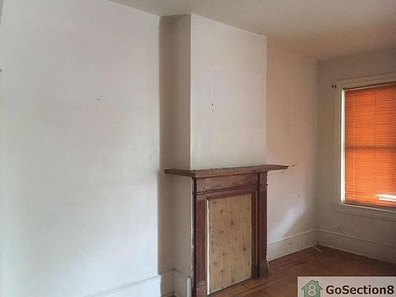 4th image of 1301 Sellers St