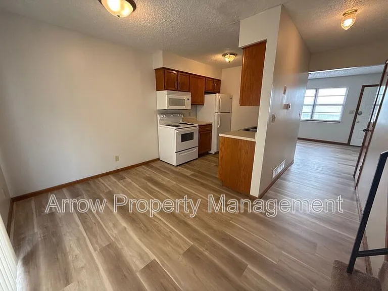 1248 S Jackson St — Photo 5