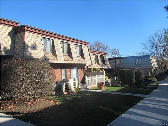 2nd image of 4 E Heritage Dr