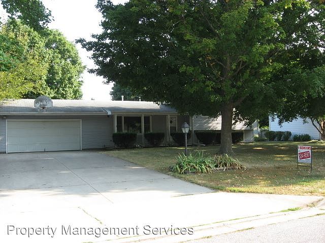 1st image of 33 Greenway Dr