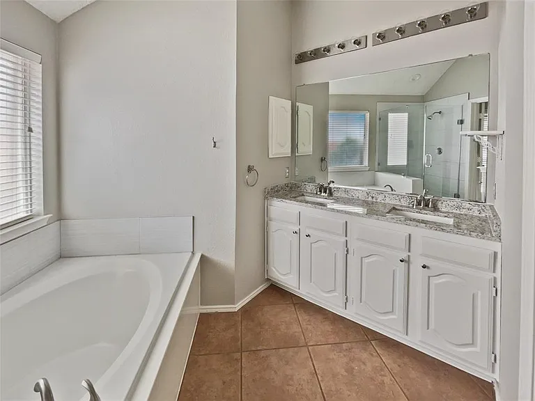 10701 Birmingham Dr — Photo 22