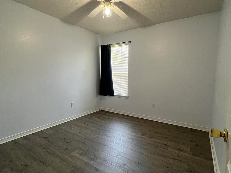 501 Woodward Dr — Photo 15