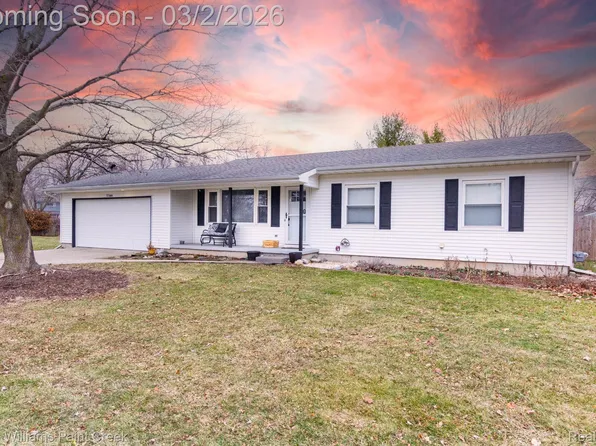 11346 Stoney Brook Dr, Grand Ledge, MI 48837