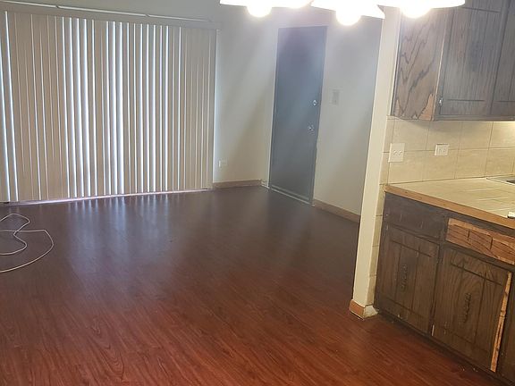 3rd image of 15031 Dobson Ave APT 1