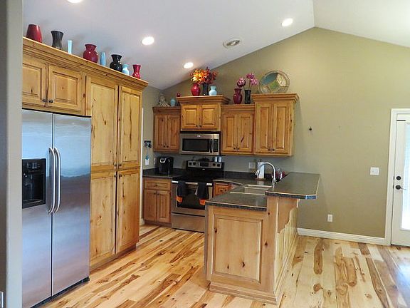 5th image of 3665 S Merlin Dr