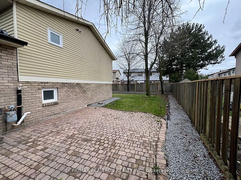 163 Ingleton Blvd #UPPER — Photo 19