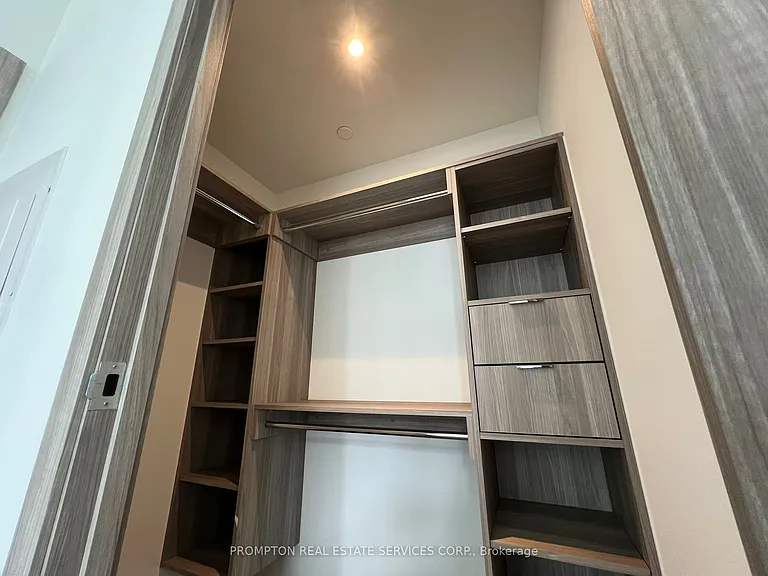 27 McMahon Dr #615 — Photo 13