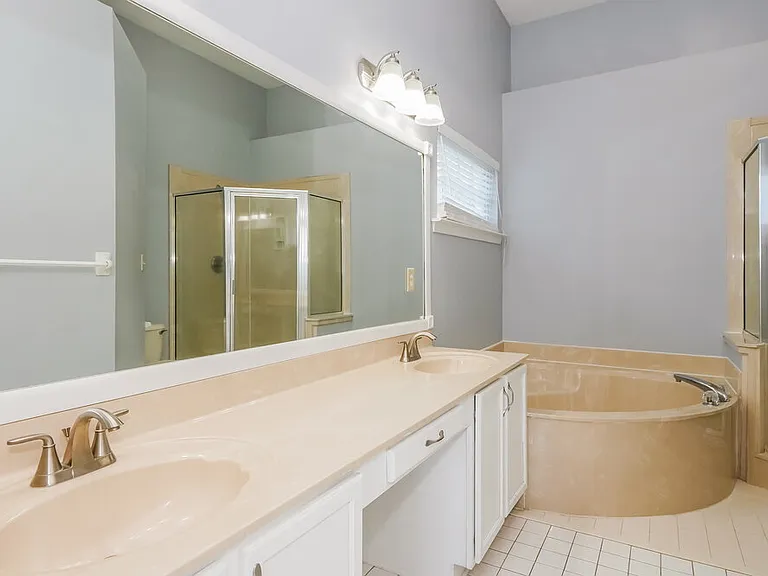 11203 Cashmere Wood Dr — Photo 12