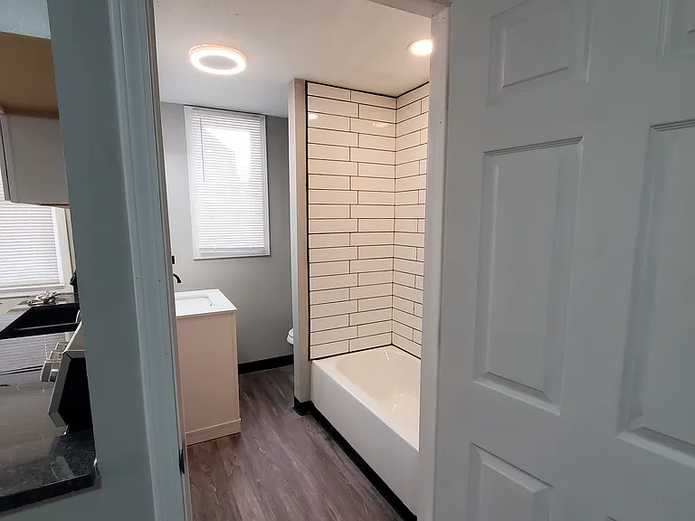 1250 E Livingston Ave #2 — Photo 5