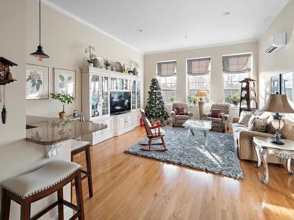 100 Nahant St Unit 380, Wakefield, MA 01880