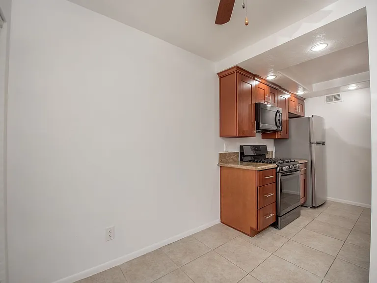 2323 Huntington St #902 — Photo 10