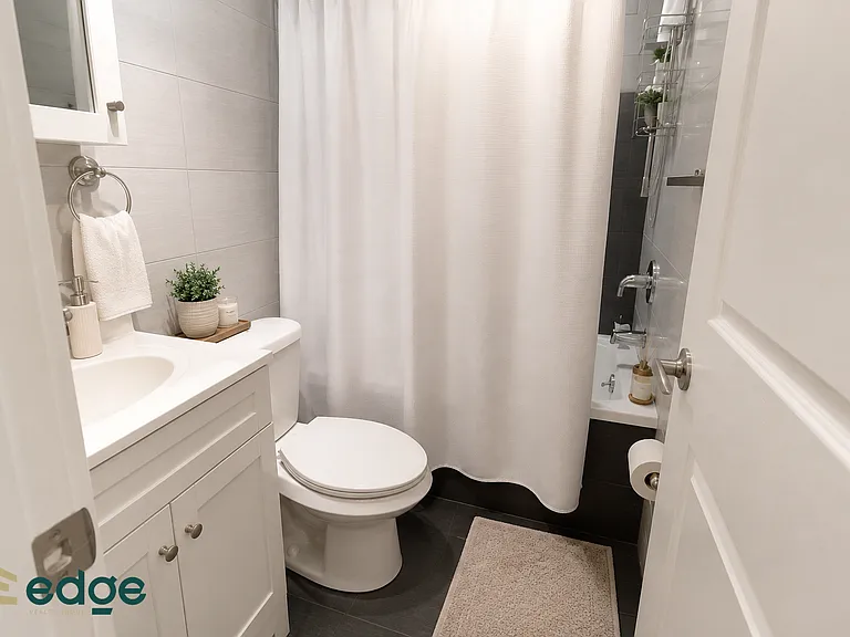 591 Franklin Ave #4G — Photo 7