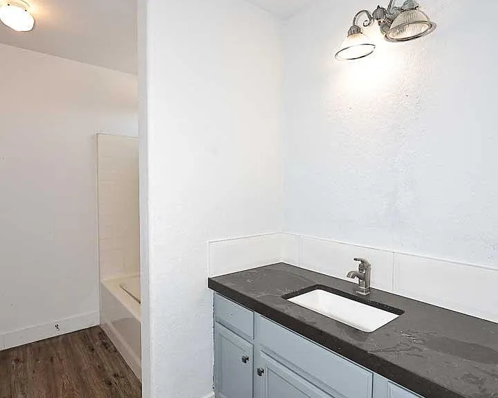 6222 W Warner St — Photo 19