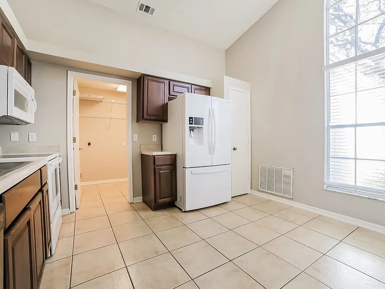 4111 Quail Briar Dr — Photo 7