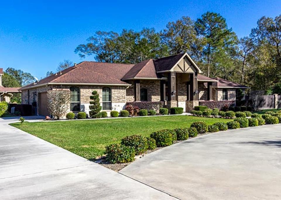 1st image of 16197 Oaklawn Dr