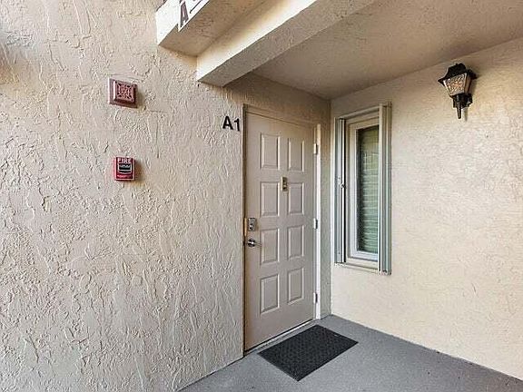 4th image of 815 Sky Pine Way APT A1
