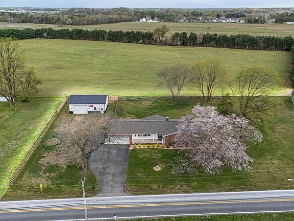 4th image of 2363 Woodlytown Rd