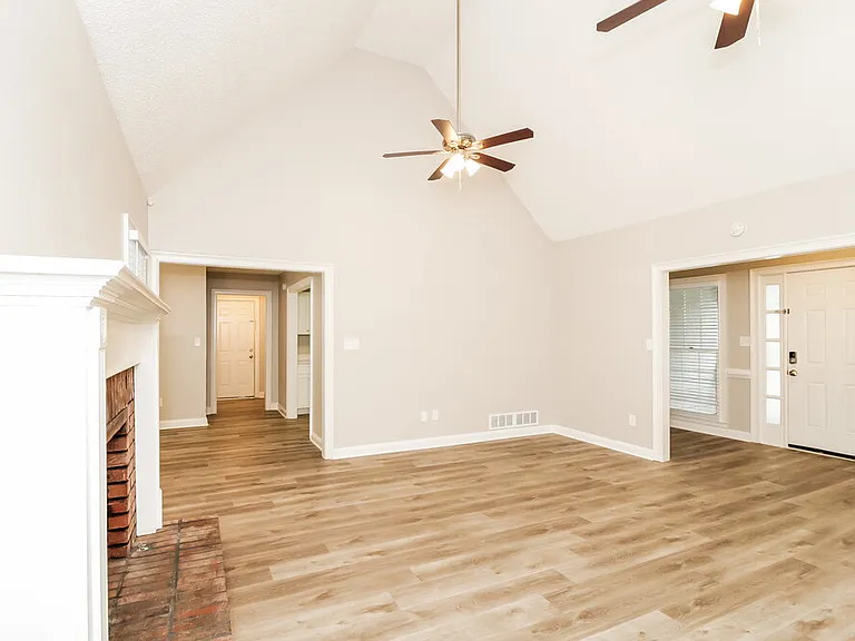 51 Abbey Ln — Photo 6