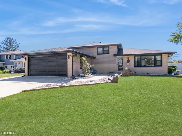 9865 Avenida Del Este St, Orland Park, IL 60462