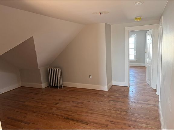 5th image of 7 Summit St APT 3