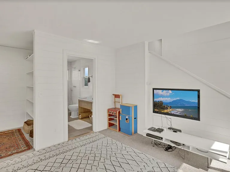 3567 Padaro Ln — Photo 32