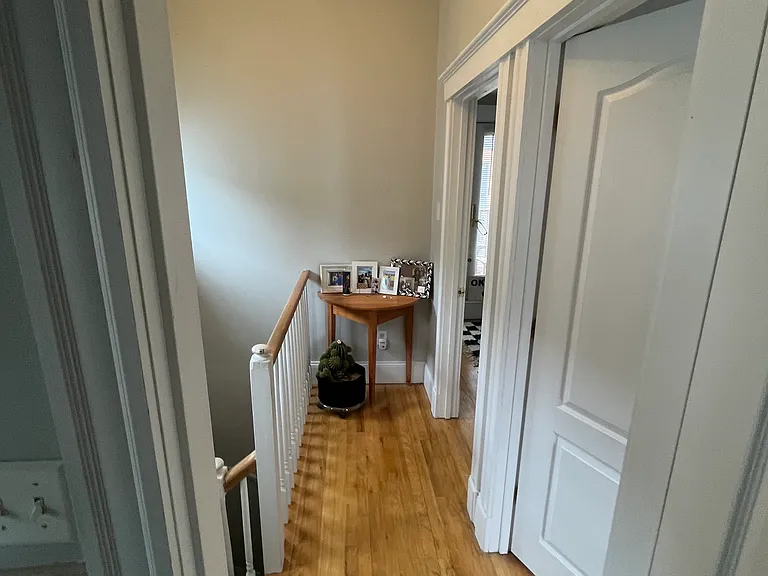 219 W 2nd St #2 — Photo 33