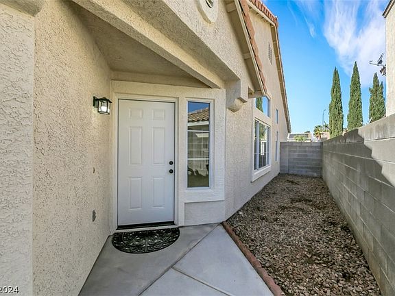4th image of 6111 Dawn View Ln