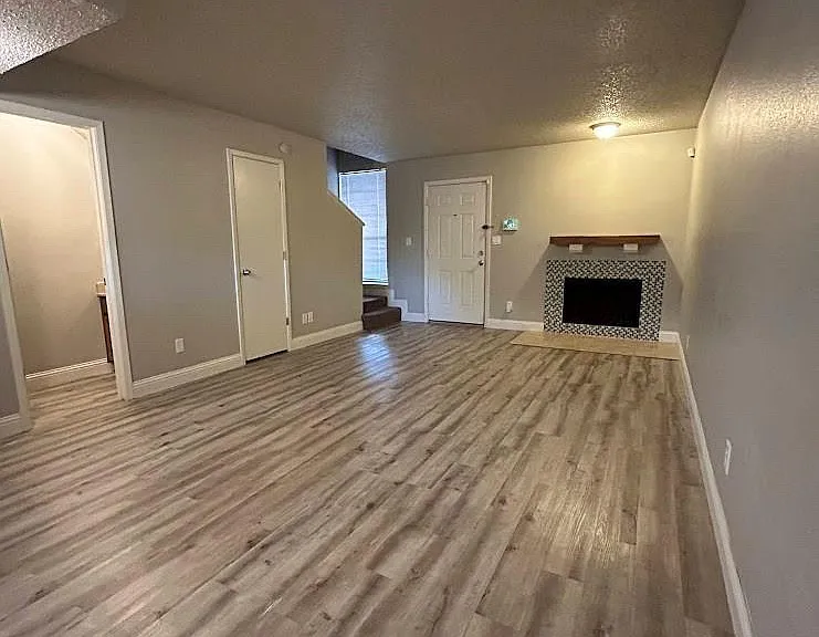 3741 Bonnie Dr #D — Photo 2