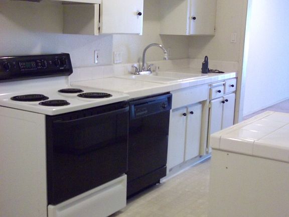 4th image of 4484 Dorset St
