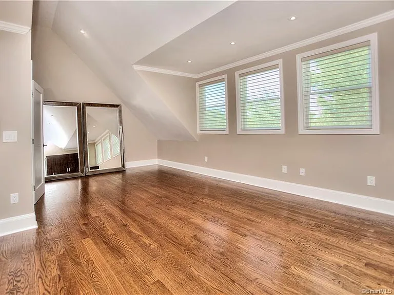 450 Center St #15 — Photo 17