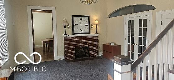 2nd image of 40 E Walnut St