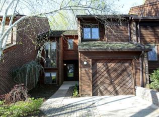 2252 Cedar Cove Ct, Reston, VA 20191