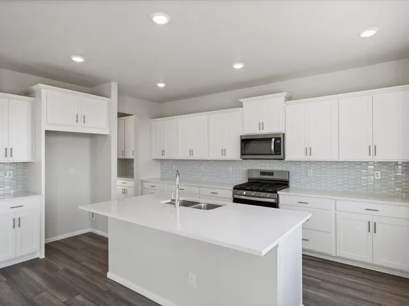 The Golden Gate Plan, Buffalo Highlands: The Canyon Collection