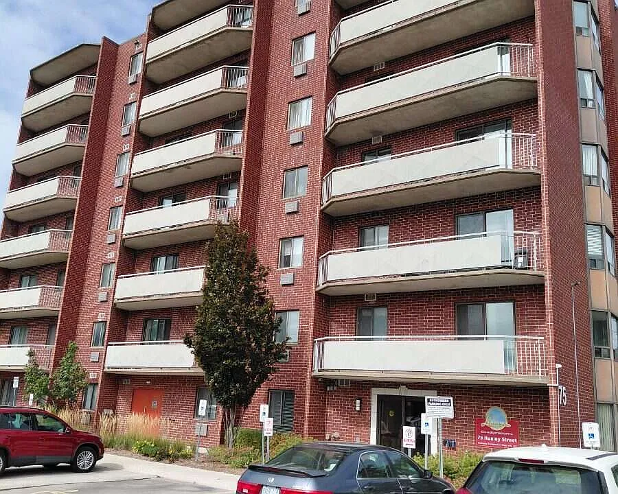 75 Huxley St #205