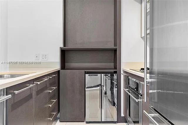 55 SE 6th St #1607 — Photo 23