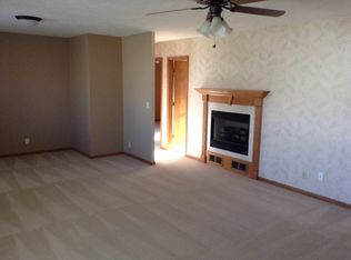 540 NW 8th St, Lincoln, NE 68528