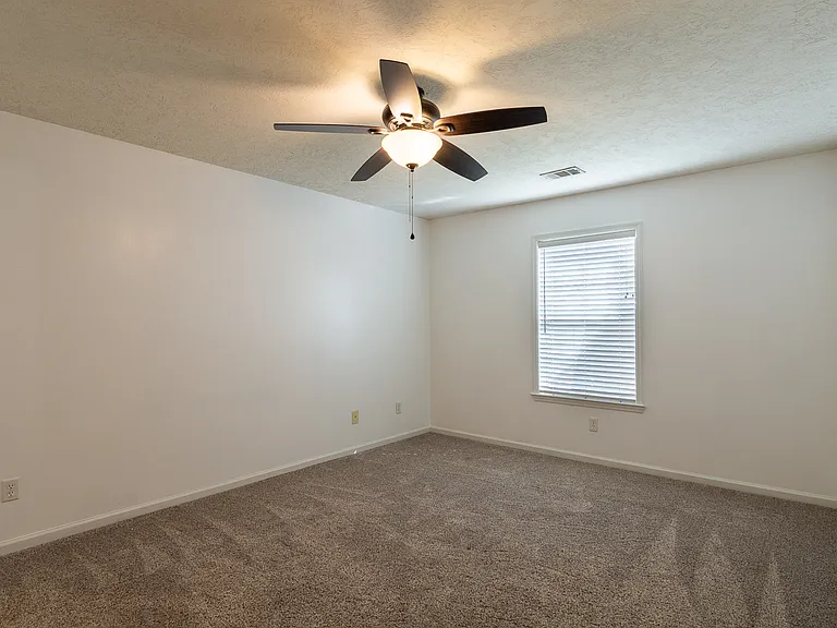5281 Aruba Cir — Photo 9