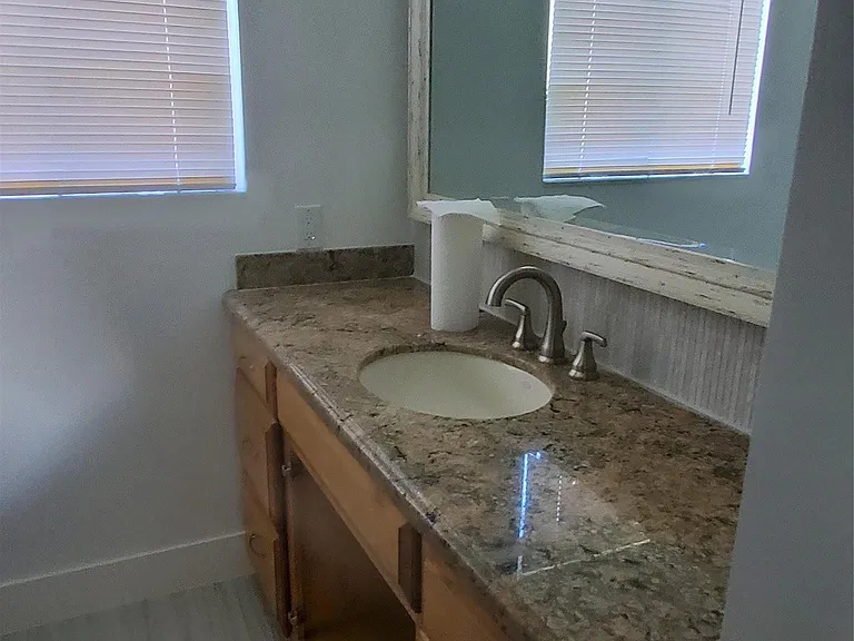 1421 NW 114th Ave — Photo 17