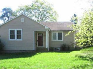 327 Holbrook Rd, Ronkonkoma, NY 11779