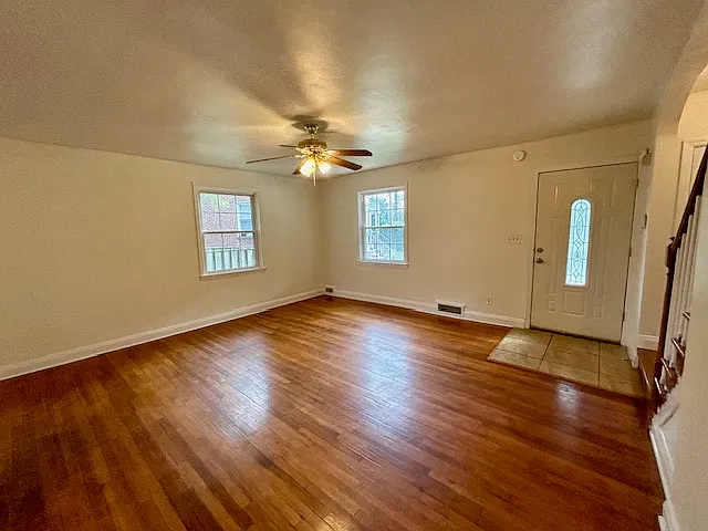 124 Westowne Place - 1 — Photo 2