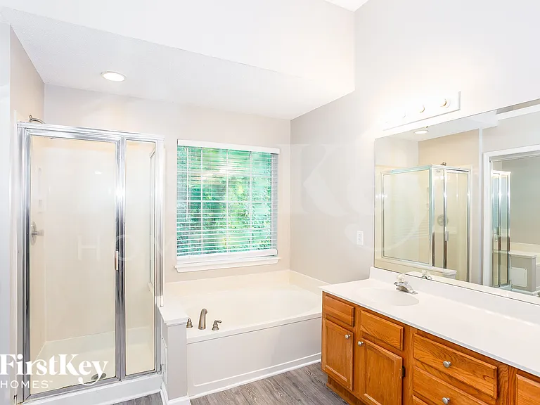 7031 Reedy Creek Rd — Photo 12