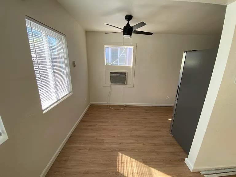 2319 Grand Ave #B — Photo 13