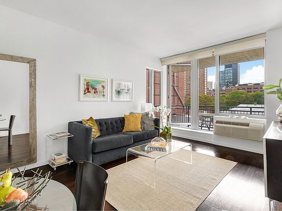 2nd image of 444 W 19th St APT 603