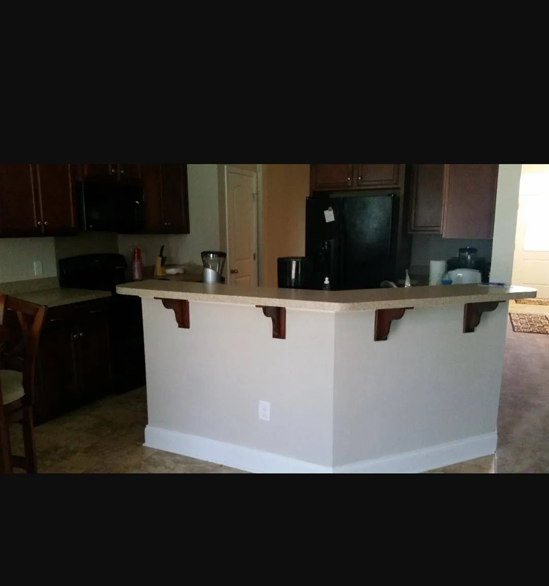 6 bed, 3.5 bath, 3000 sqft, $1,000 — Photo 3