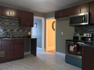 97 Penacook St, Springfield, MA 01104